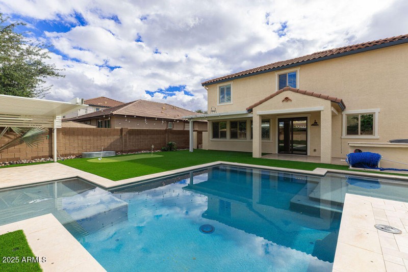 rolandst.amourfilmhouse-36