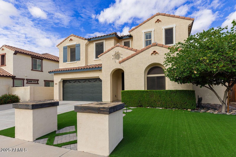 rolandst.amourfilmhouse-38