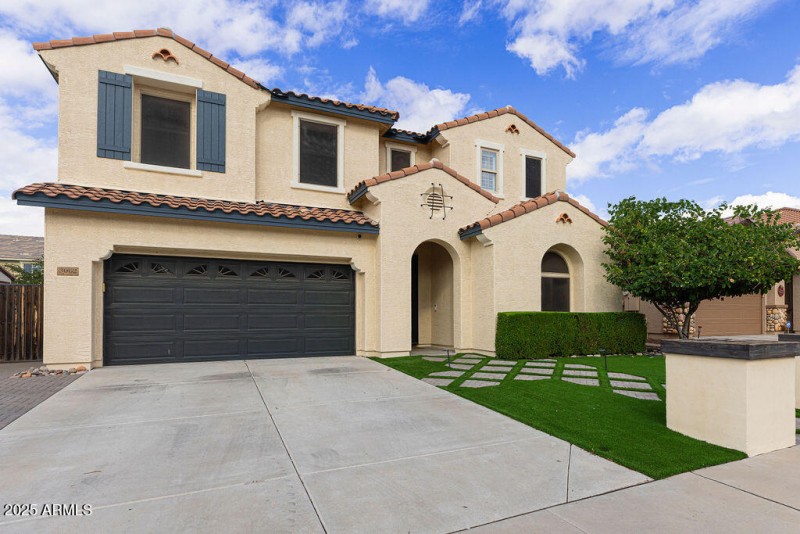 rolandst.amourfilmhouse-40