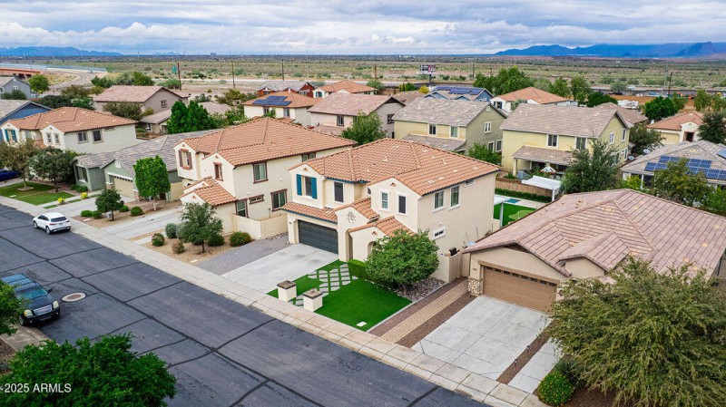 rolandst.amourfilmhouse-43