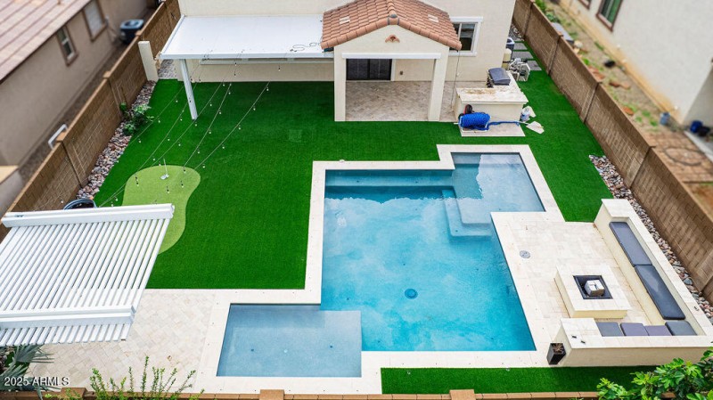 rolandst.amourfilmhouse-46