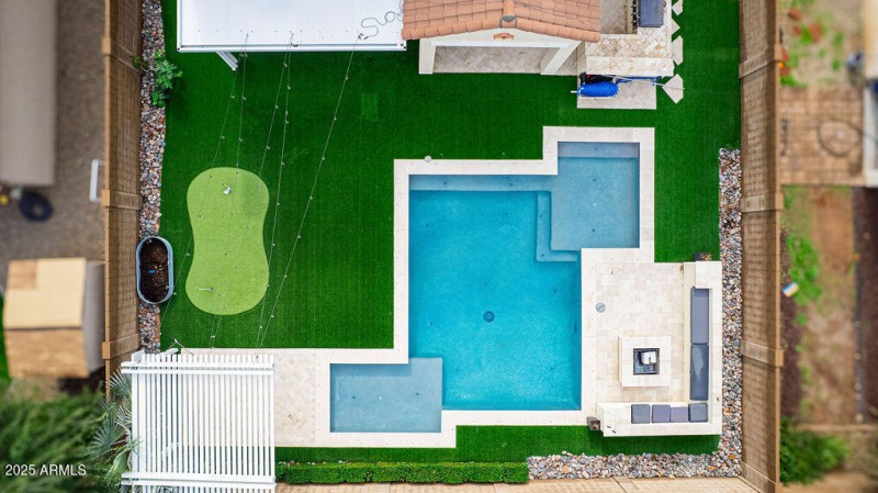 rolandst.amourfilmhouse-47