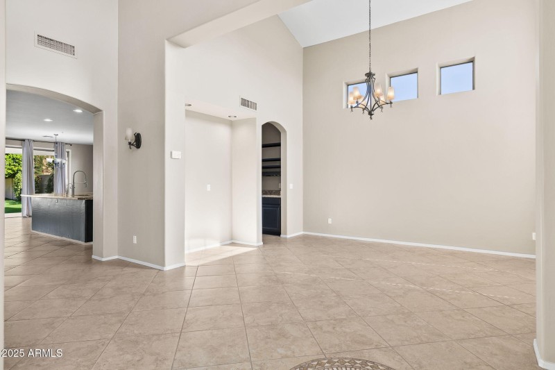 8180 W Gelding Dr Peoria - 244