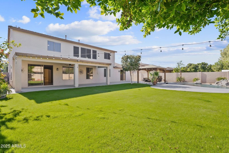 8180 W Gelding Dr Peoria - 444