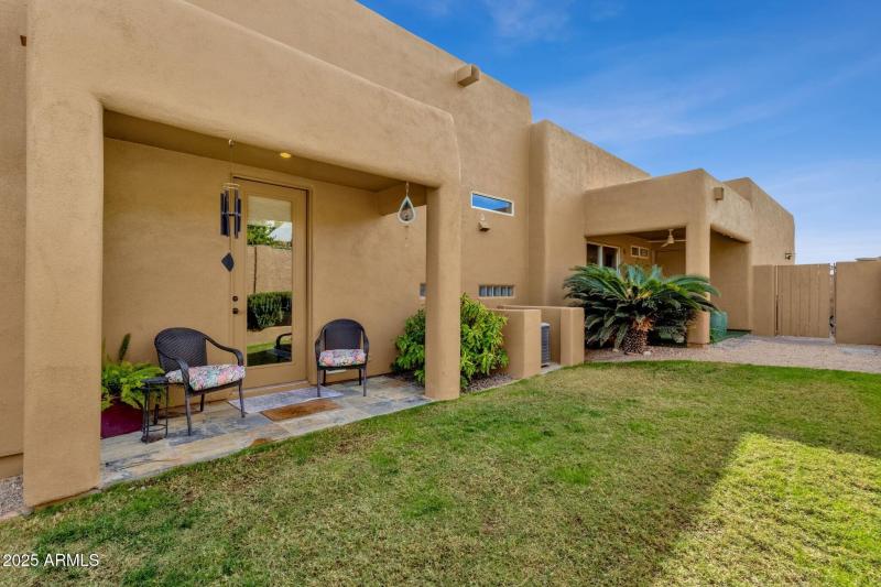 049_2nd Side Yard And Patio