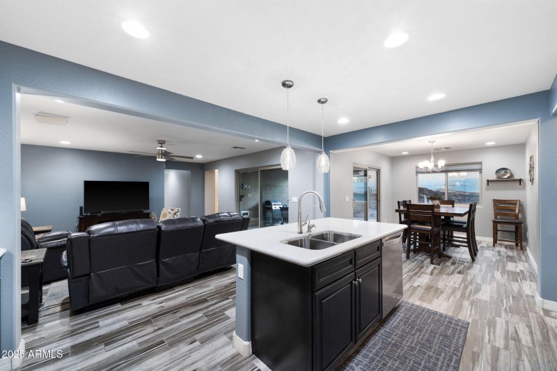 016__1755 E Mesquite Ave