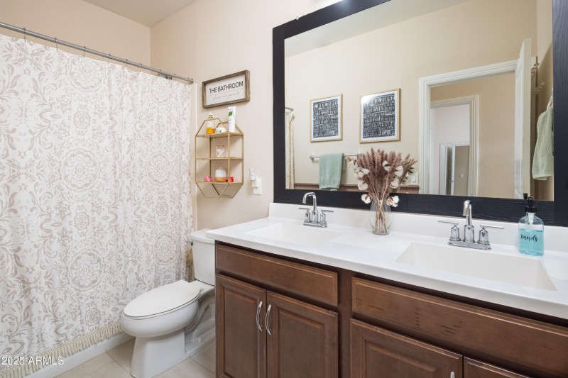 6638 W Sonoma Way Bath 2