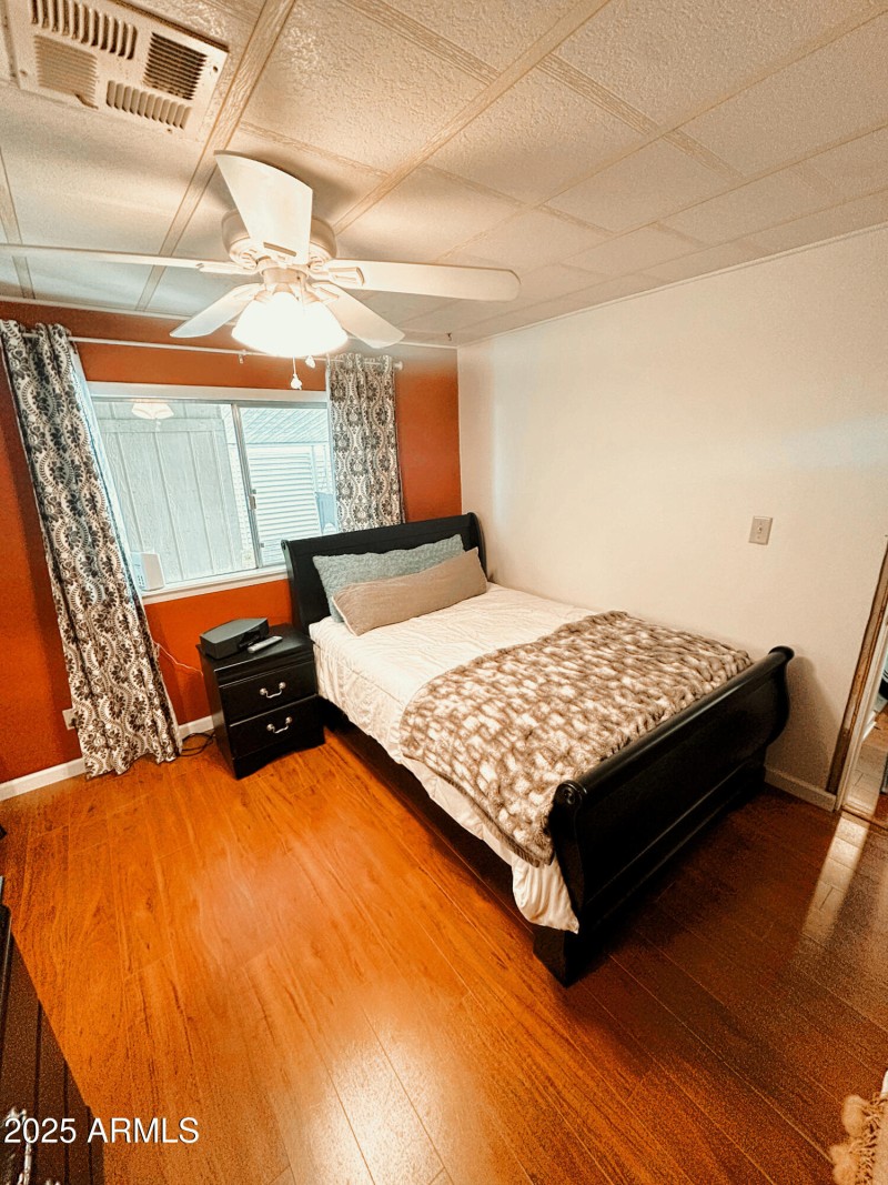 6A8FDF8C-DADC-4008-9B1D-E6DB7C7BD431