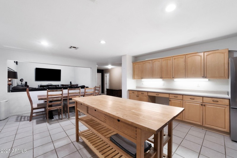 019__117 N Arroya Rd