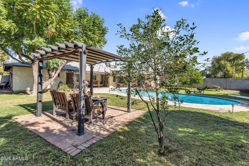 Peaceful Outdoor Patio