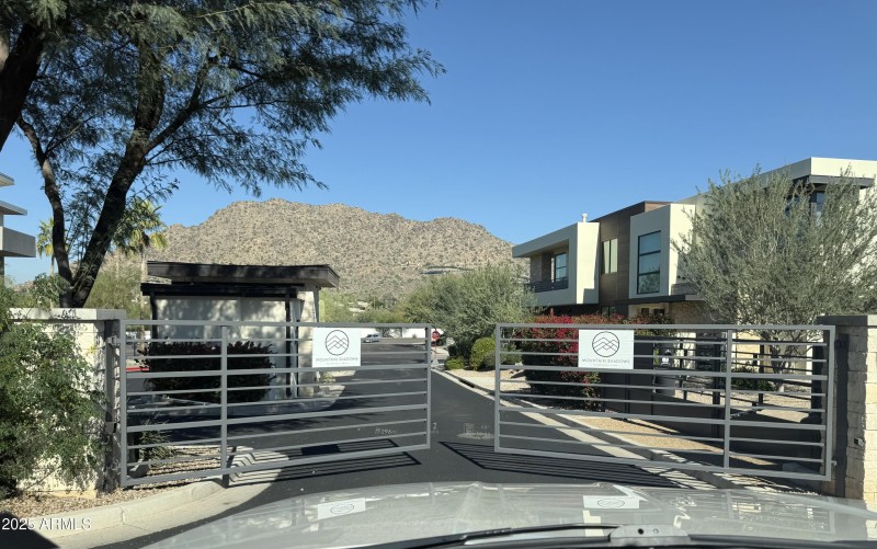 Gated entry_Mountain Shadows