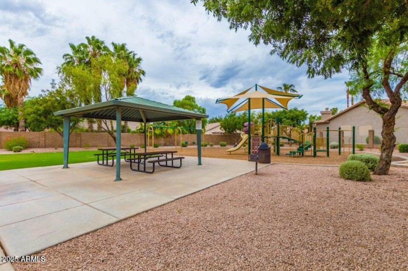 20251120162620883979000000-o