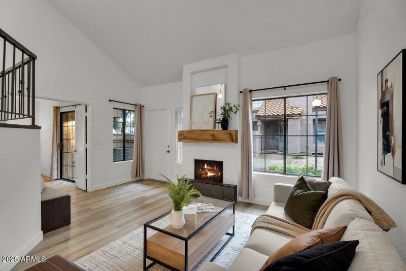 007_7-web-or-mls-7-print-college_ave-9_5