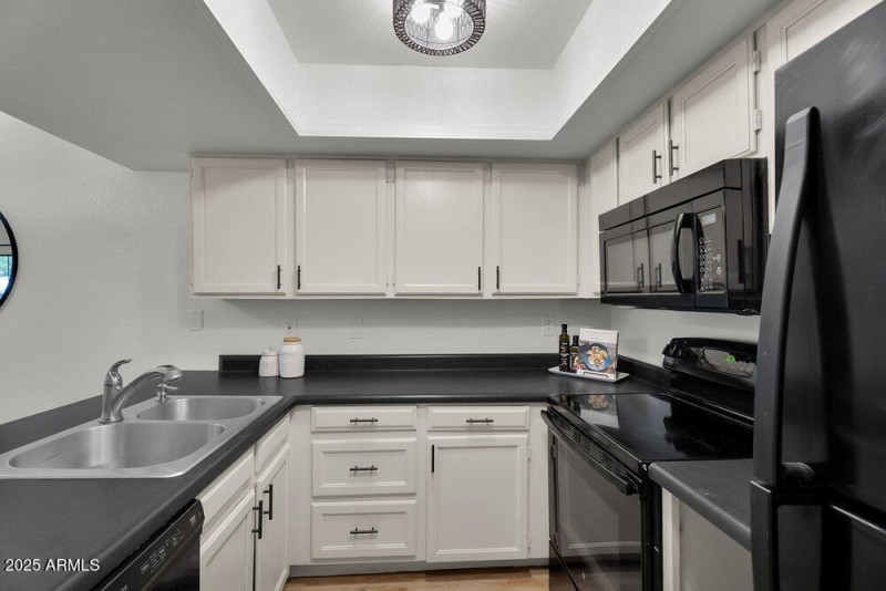 010_11-web-or-mls-11-print-college_ave-1