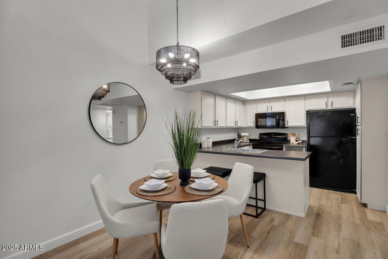 013_14-web-or-mls-14-print-college_ave-1