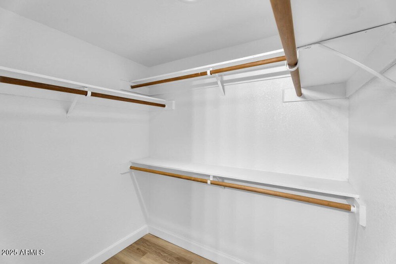 018_21-web-or-mls-21-print-college_ave-2