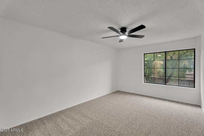 023_23-web-or-mls-23-print-college_ave-2