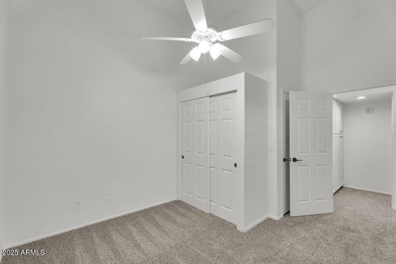 026_22-web-or-mls-22-print-college_ave-2