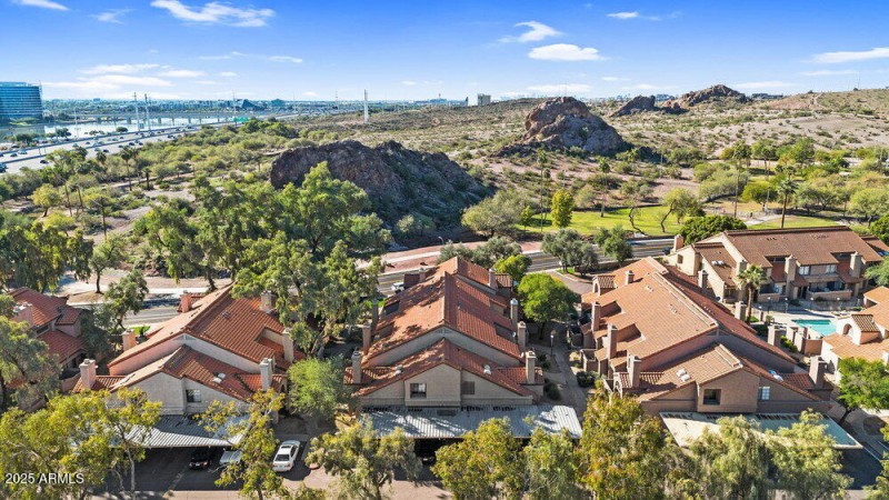 036_43-web-or-mls-dji_0616_800