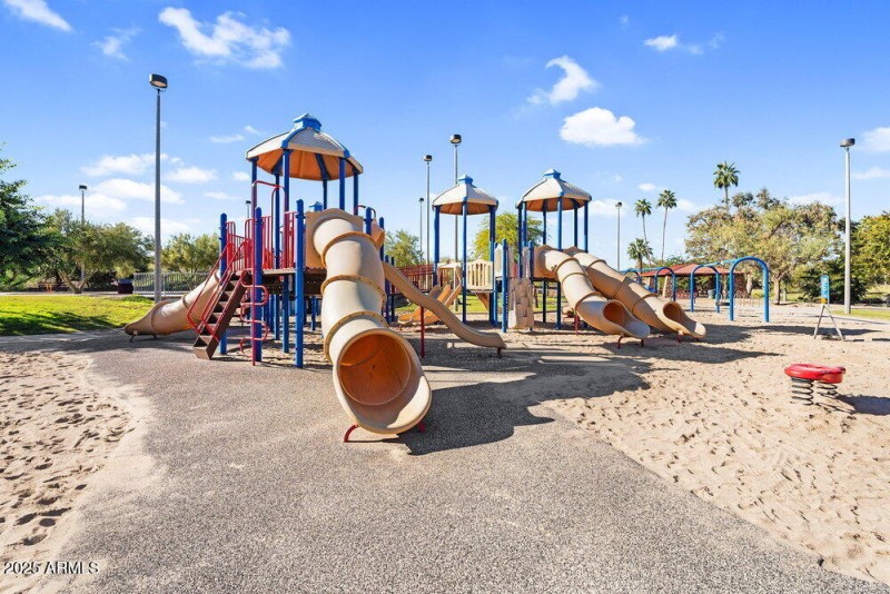 042_58-web-or-mls-dsc00376_900