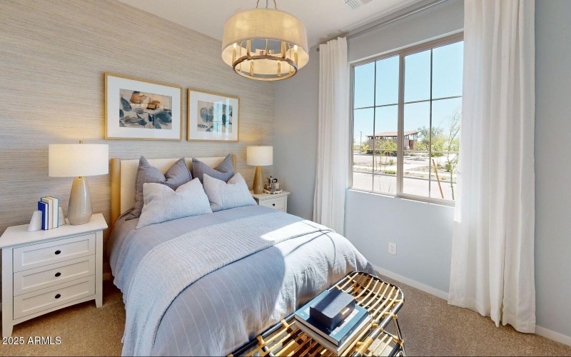 Wildflower-at-Blossom-Rock-Daisy-Bedroom