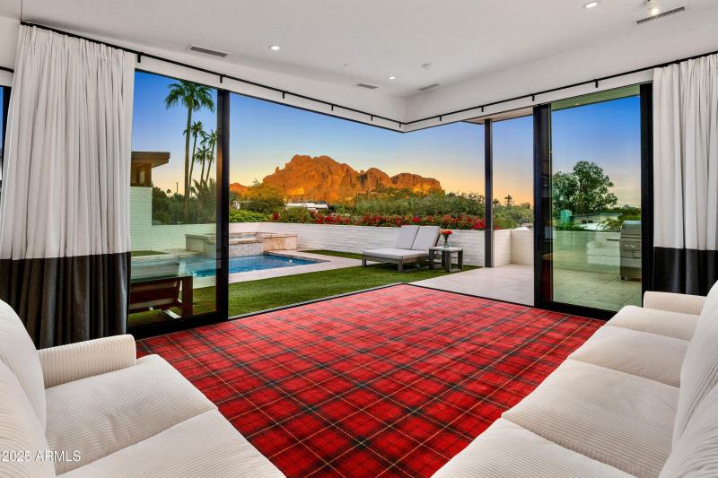 4218 E Palo Verde Dr--2