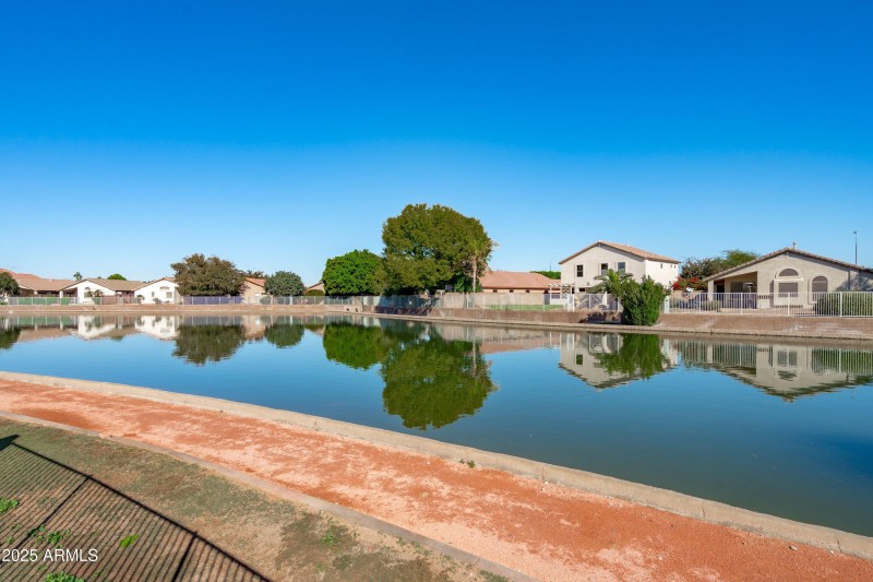 63-Direct Access to Walking Trails on La