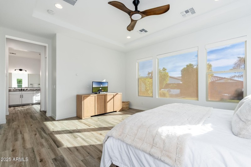 13833 W Bloomington St - 27