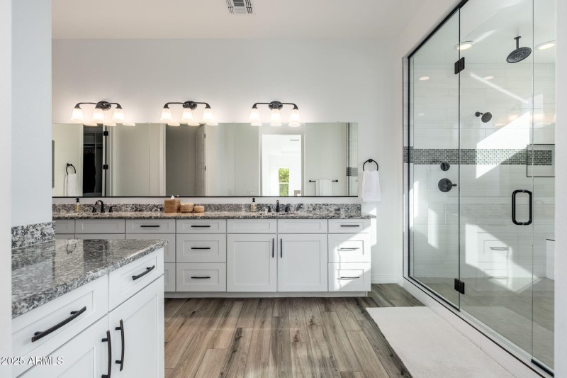 13833 W Bloomington St - 28