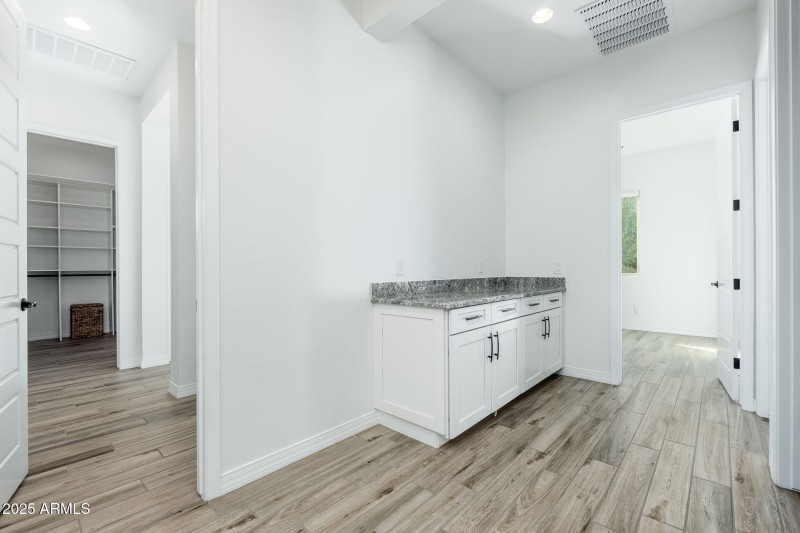 13833 W Bloomington St - 33