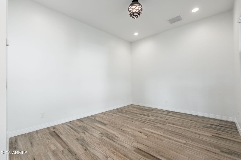 13833 W Bloomington St - 38