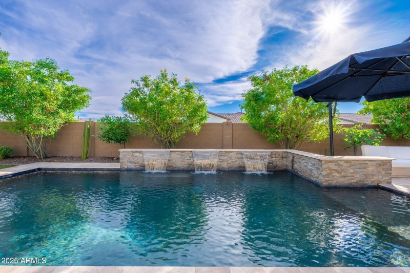 13833 W Bloomington St - 49