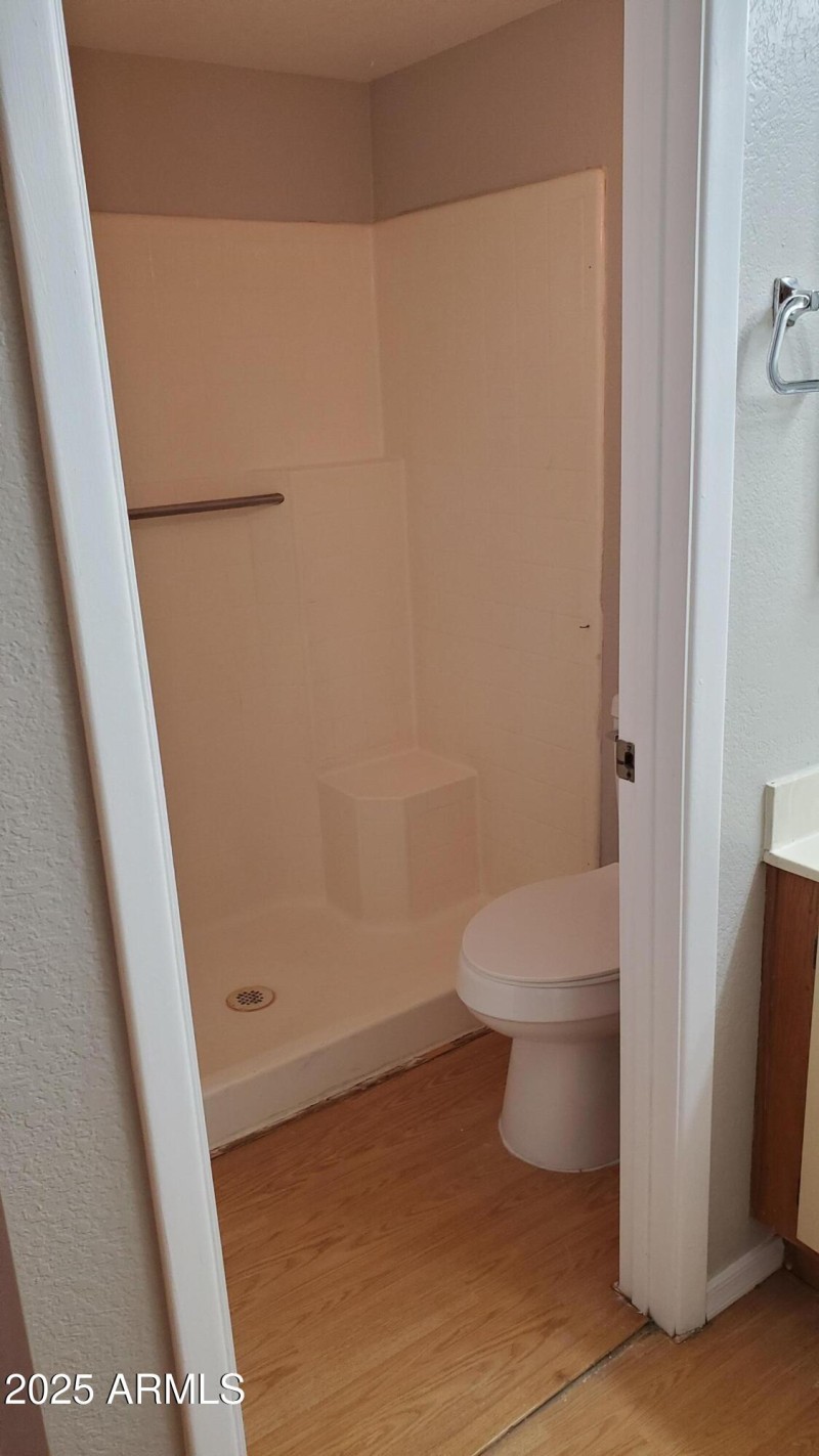 Primary Bath w/Step In Shower