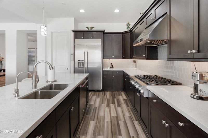 gas cook top and stainless appliances