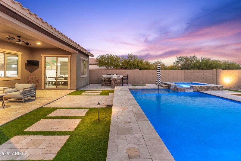 5433 E Barwick Dr-76