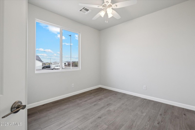 1,658 Bedroom 3 - 192