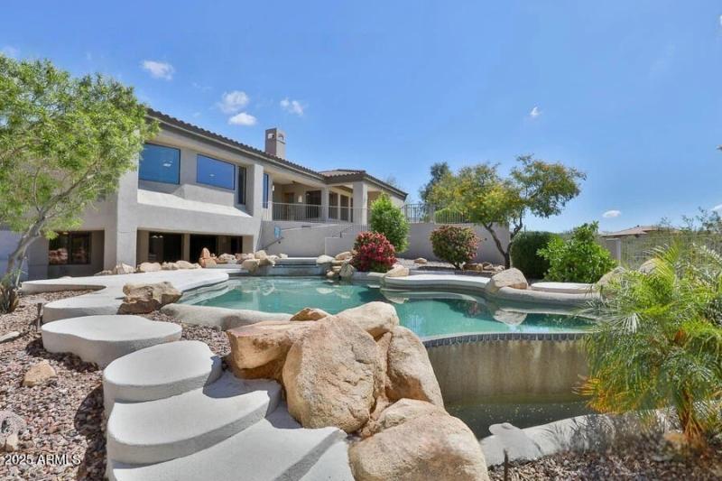 0638309130_37442674_66-IMG_0078_X-Design