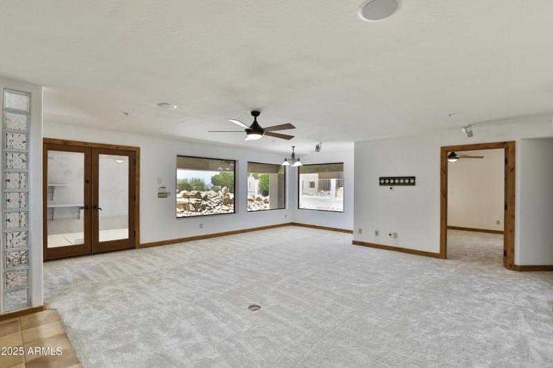 38309021_60-IMG_0135