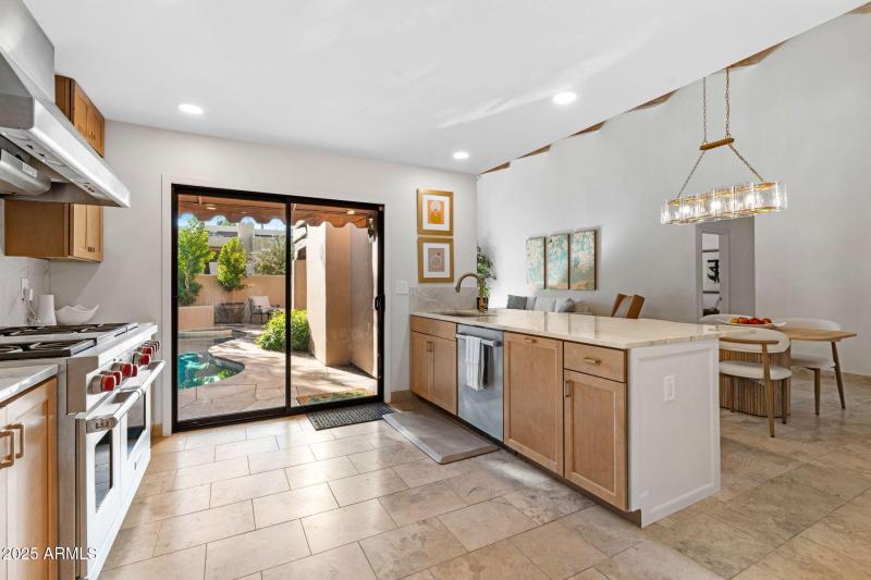 14-web-or-mls-6205-n-29th-pl