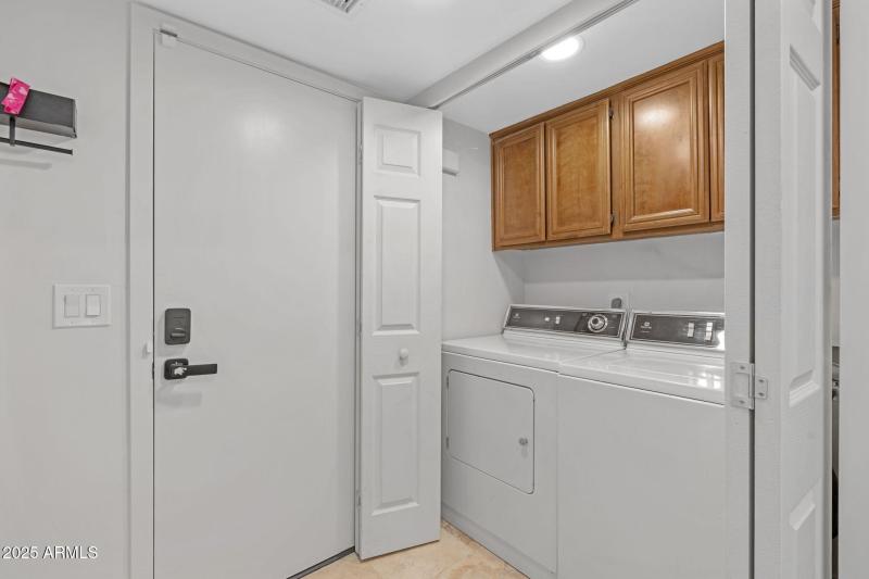 32-web-or-mls-6205-n-29th-pl