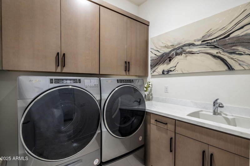 Utility Room with Sink & Storage