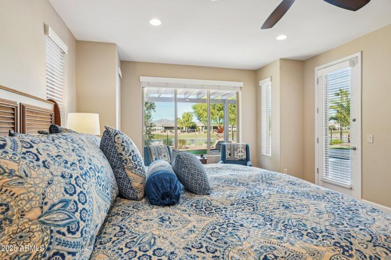 25-web-or-mls-N 168th Ave-S2711-025