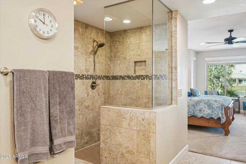 27-web-or-mls-N 168th Ave-S2711-027