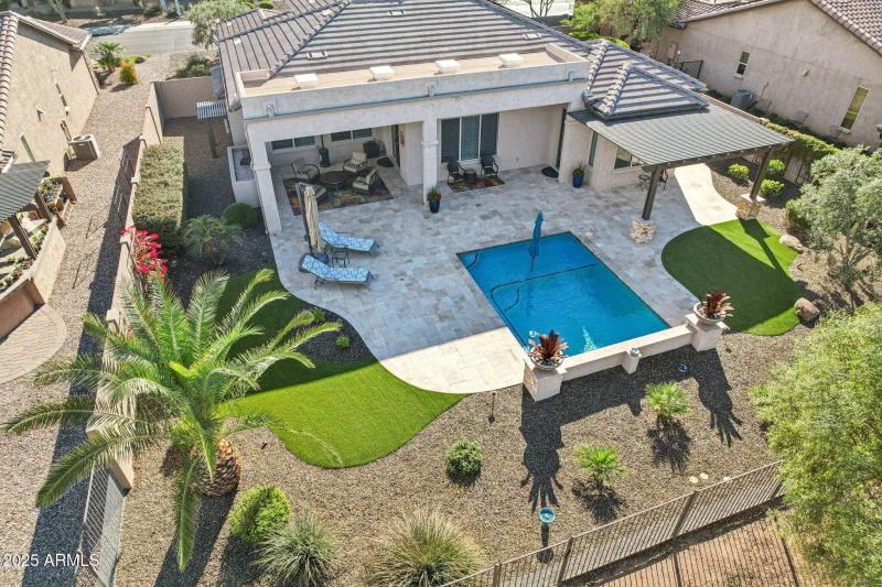 63-web-or-mls-N 168th Ave-S2711-063