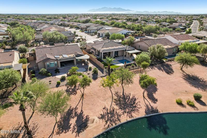 65-web-or-mls-N 168th Ave-S2711-065