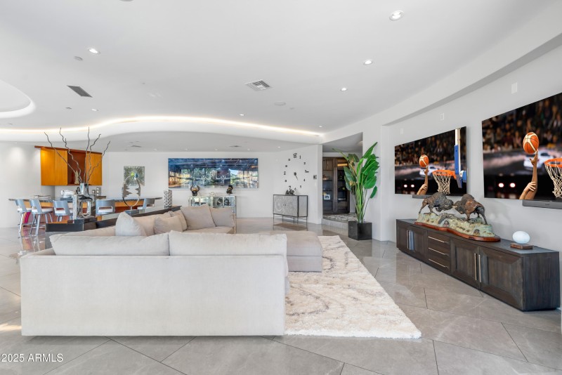 6021 N 44TH ST, Paradise Valley, AZ