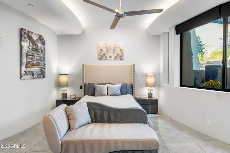 6021 N 44TH ST, Paradise Valley, AZ