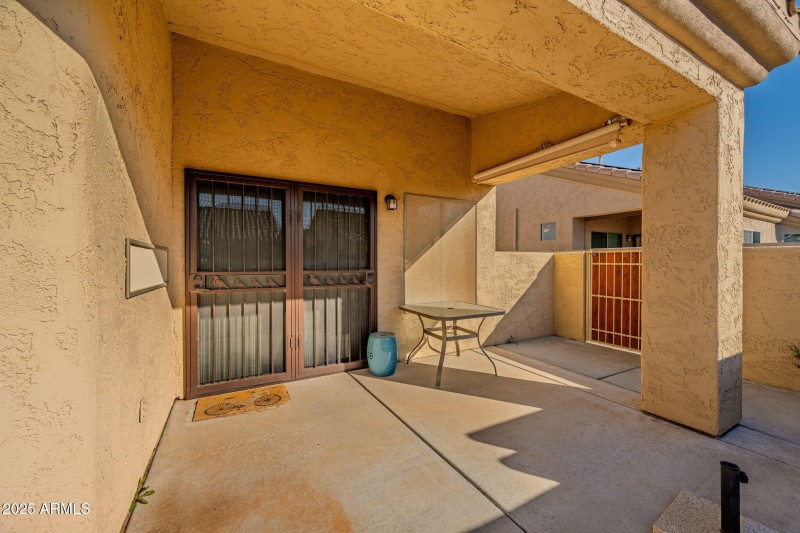 27-web-or-mls-1535 E Melrose Drive-27