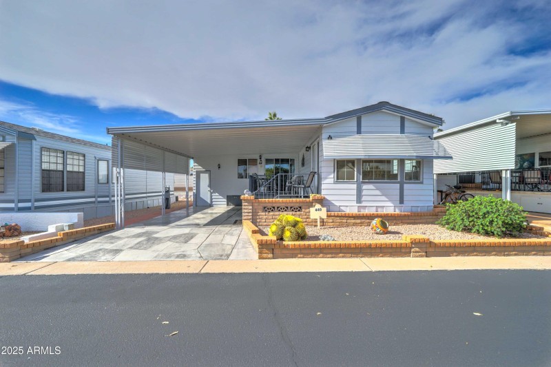 Front view_custom driveway