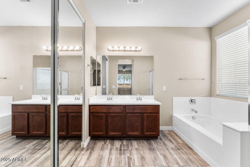 012_21-web-or-mls-dsc00250_470